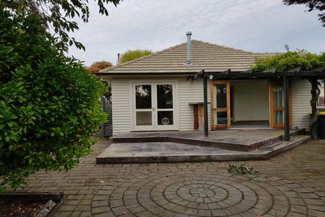Photo of property in 28 Pinehurst Crescent, Russley, Christchurch, 8042