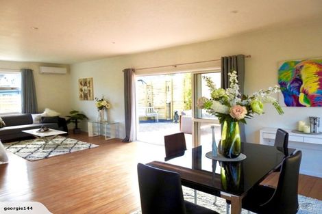 Photo of property in 6 Sheehan Road, Te Atatu South, Auckland, 0610