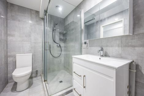 Photo of property in 38 Staincross Street, Green Bay, Auckland, 0604