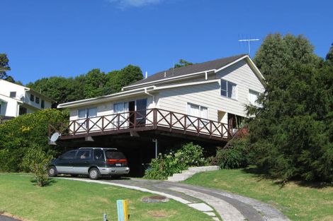 Photo of property in 10 Mistletoe Place, Browns Bay, Auckland, 0630