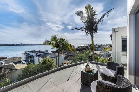 Photo of property in 5a Bucklands Beach Road, Bucklands Beach, Auckland, 2012
