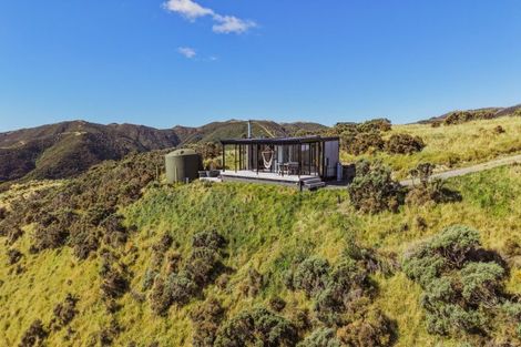 Photo of property in 74 Te Wai Komaru Way, Makara, Wellington, 6972