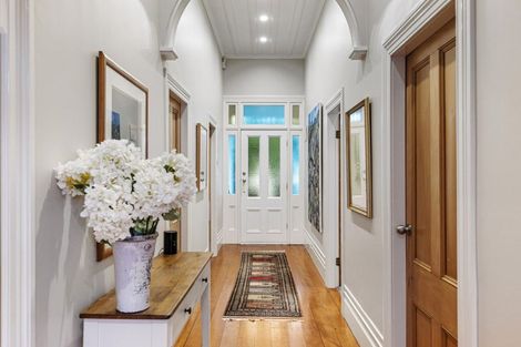 Photo of property in 73 St Marys Road, Saint Marys Bay, Auckland, 1011