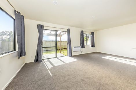 Photo of property in 1/3 Orwell Road, Greenhithe, Auckland, 0632