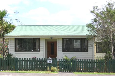 Photo of property in 1/16 Cresta Avenue, Beach Haven, Auckland, 0626