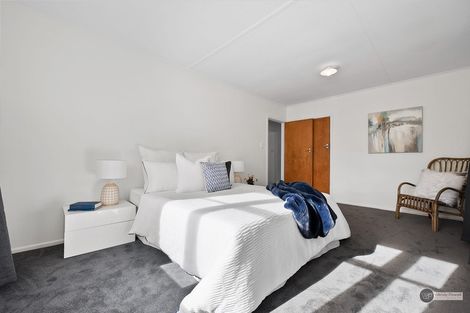 Photo of property in 43 Russell Road, Wainuiomata, Lower Hutt, 5014