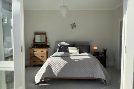 Photo of property in 5 Travancore Street, Island Bay, Wellington, 6023