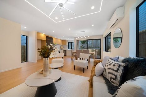 Photo of property in 6a Palmer Avenue, Glen Eden, Auckland, 0602