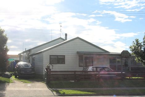 Photo of property in 38 Kaitemako Road, Welcome Bay, Tauranga, 3112