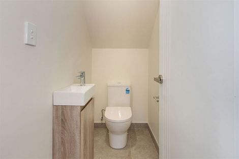 Photo of property in 5/10 Rimu Street, New Lynn, Auckland, 0600