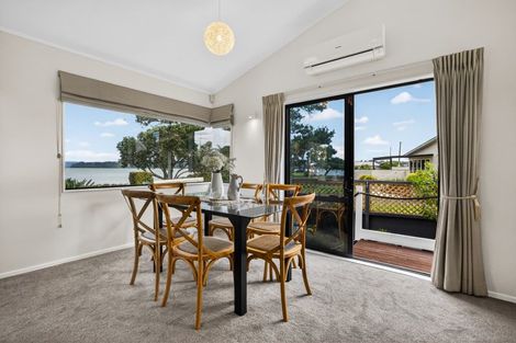 Photo of property in 32b Kiwi Esplanade, Mangere Bridge, Auckland, 2022