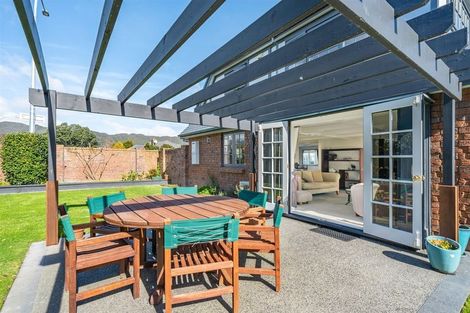 Photo of property in 33 Saint Columbans Grove, Boulcott, Lower Hutt, 5010