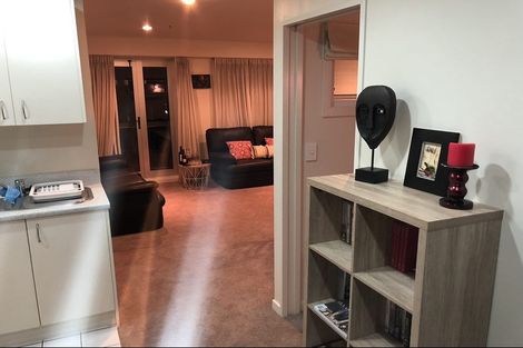 Photo of property in Terrace Heights Apartments, 6e/163 The Terrace, Wellington Central, Wellington, 6011