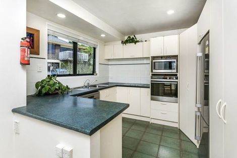Photo of property in 6 Serrata Place, Browns Bay, Auckland, 0630