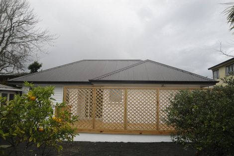 Photo of property in 29 Trinidad Road, Sunnynook, Auckland, 0620