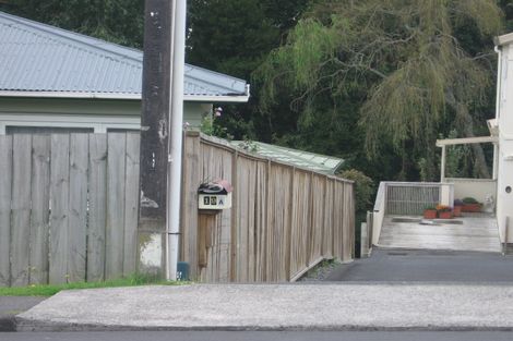 Photo of property in 1/19 Kaipatiki Road, Glenfield, Auckland, 0629