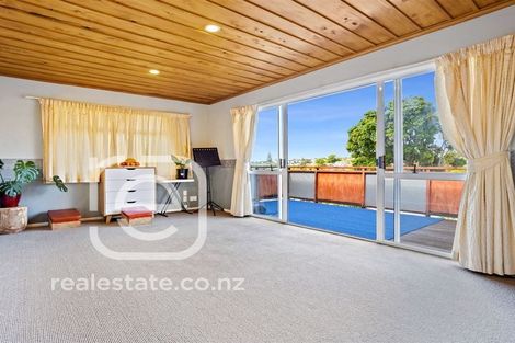 Photo of property in 42 Gordon Avenue, Milford, Auckland, 0620