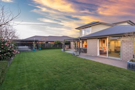 Photo of property in 32 Date Crescent, Aidanfield, Christchurch, 8025