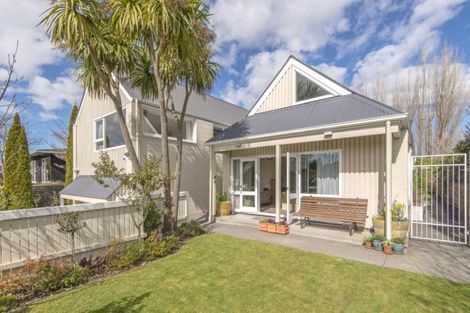 Photo of property in 21 Highfield Place Avonhead Christchurch City
