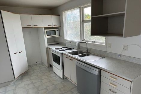 Photo of property in 33 Lincoln Park Avenue, Massey, Auckland, 0614