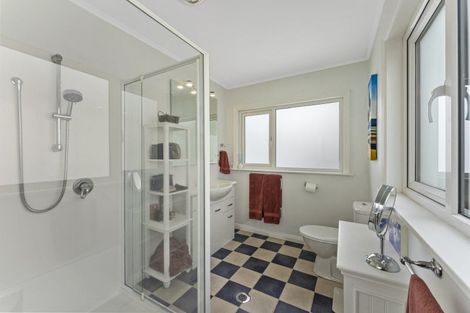 Photo of property in 10c Wood Street, Wallaceville, Upper Hutt, 5018