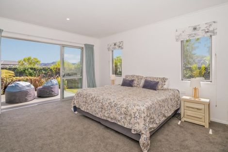 Photo of property in 20 Roseberry Place, Whitianga, 3510