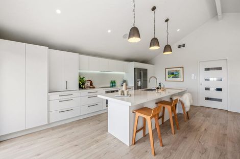 Photo of property in 1/16 Clematis Avenue, Murrays Bay, Auckland, 0630