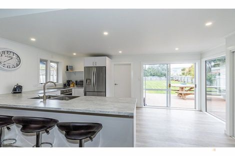 Photo of property in 17 Parsonage Road, Waimate, 7924