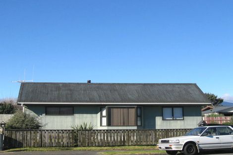 Photo of property in 11 Hewson Crescent, Otaki Beach, Otaki, 5512