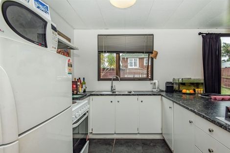 Photo of property in 46 Philomel Crescent, Bayswater, Auckland, 0622