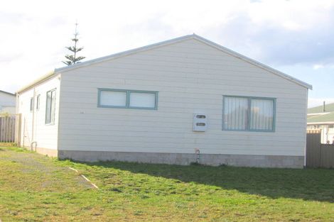 Photo of property in 121a Linton Crescent, Whangamata, 3620