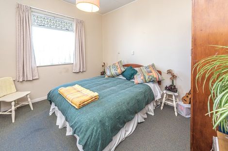 Photo of property in 26 Egmont Street, Castlecliff, Whanganui, 4501