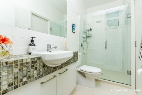 Photo of property in 3/309 Beach Road, Campbells Bay, Auckland, 0630