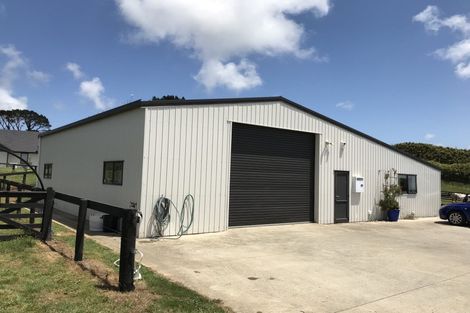 Photo of property in 323 Karioitahi Road, Karioitahi, Waiuku, 2683