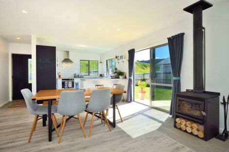 Photo of property in 83 Hamilton Drive, Wainui, Gisborne, 4010