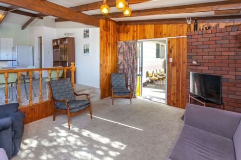 Photo of property in 215 Hauturu Street, Whangamata, 3620