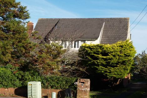 Photo of property in 53 Paparoa Road, Cockle Bay, Auckland, 2014