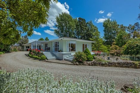 Photo of property in 27 Cambridge Street, Pahiatua, 4910