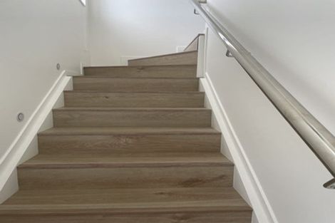 Photo of property in 8/14 Kerswill Place, Pakuranga, Auckland, 2010