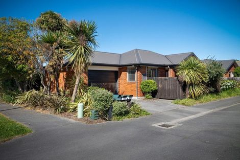 Photo of property in 17 Picton Avenue, Riccarton, Christchurch, 8011
