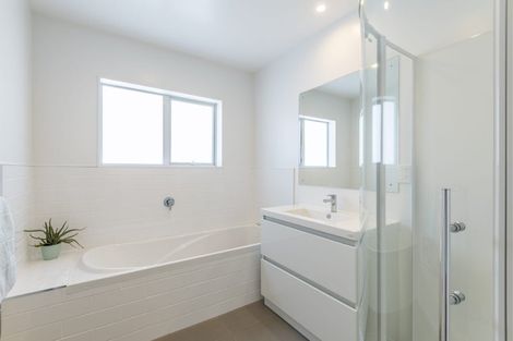 Photo of property in 4 Foxham Terrace, Churton Park, Wellington, 6037