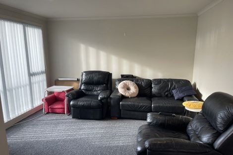 Photo of property in 3s/1 Wadier Place, Henderson, Auckland, 0610