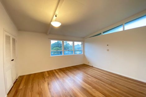 Photo of property in 122 Vodanovich Road, Te Atatu South, Auckland, 0610