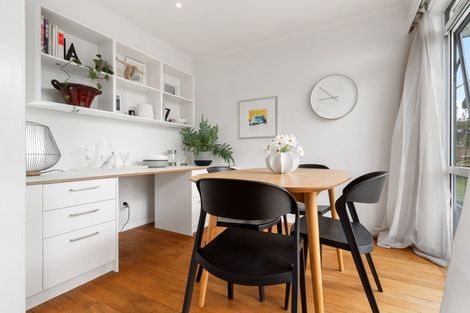 Photo of property in 25 Cambridge Terrace, Masterton, 5810