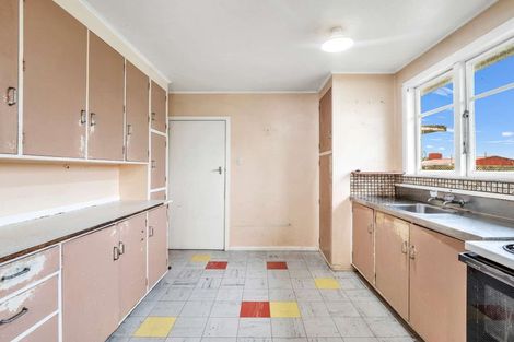 Photo of property in 112 Matai Street, Castlecliff, Whanganui, 4501