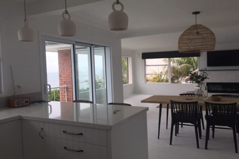 Photo of property in 4/64 Seacliffe Avenue, Belmont, Auckland, 0622