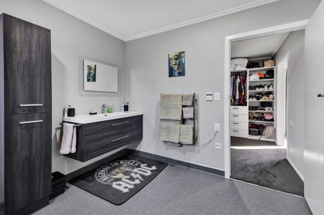 Photo of property in 280 Austin Road, Normanby, Hawera, 4673