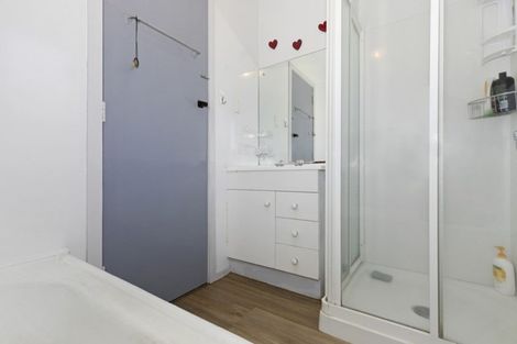 Photo of property in 42 Ross Crescent, Fairfield, Hamilton, 3214