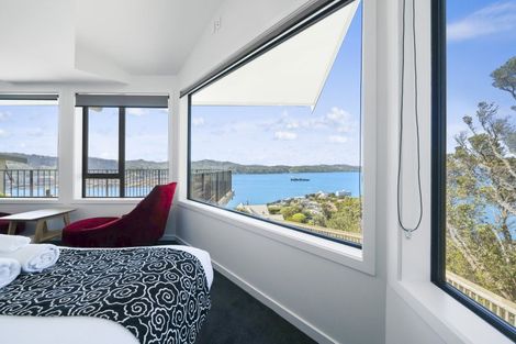 Photo of property in 4 Robieson Lane, Roseneath, Wellington, 6011