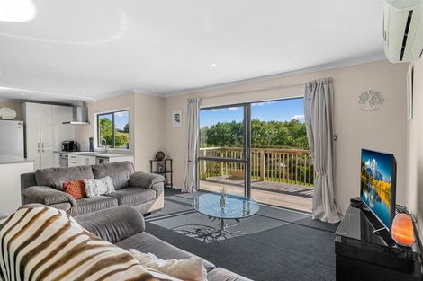 Photo of property in 11 Lupis Way, Kaiwaka, 0573